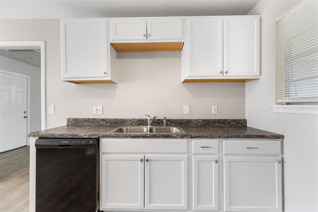 8221 N Harvey Avenue, Oklahoma City, OK 73114