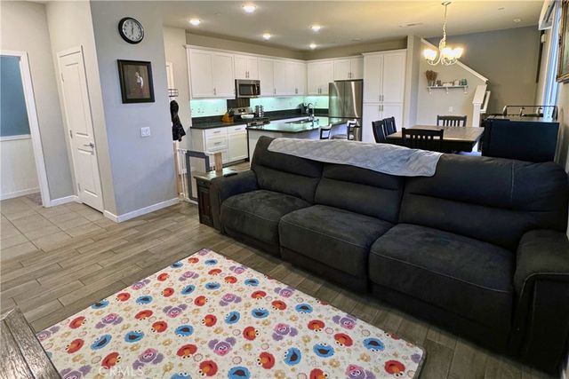 27448 Clarise Ln, Murrieta, CA 92562