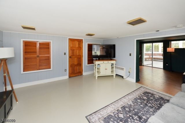 32 Mohawk, West Milford Twp., NJ 07480