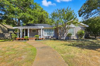 2217 Yucca Avenue, Fort Worth, TX 76111