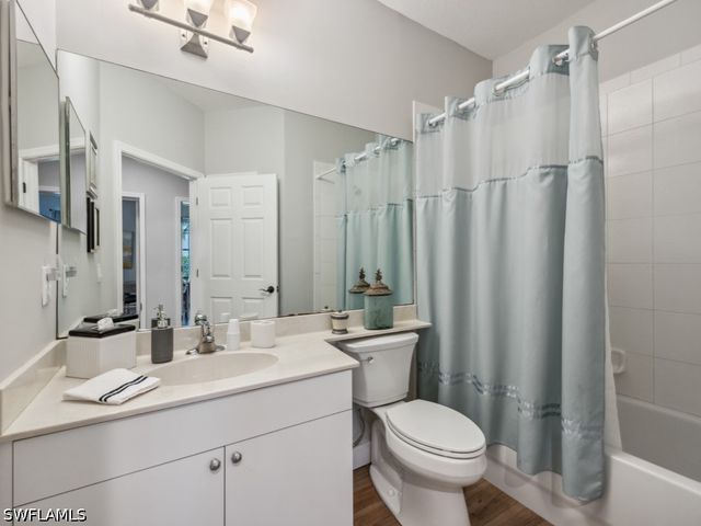 7856 Clemson ST N 8 102, Naples, FL 34104