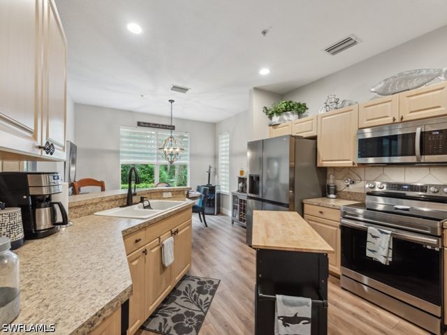 7856 Clemson ST N 8 102, Naples, FL 34104