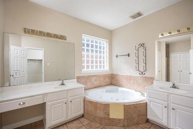 2802 Mossy Log Court, Houston, TX 77084