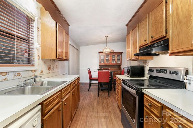 8031 Gera Emma Drive, Charlotte, NC 28215