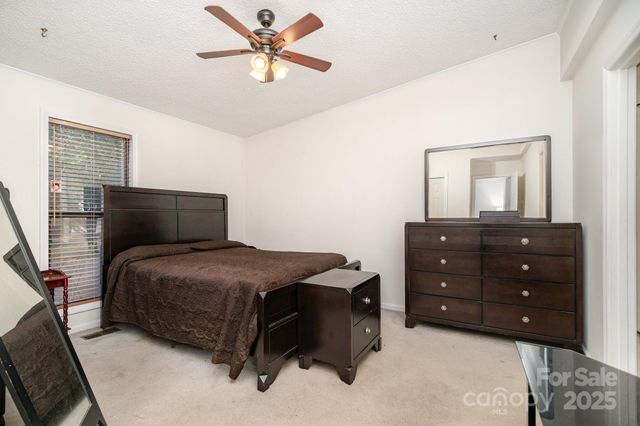 8031 Gera Emma Drive, Charlotte, NC 28215