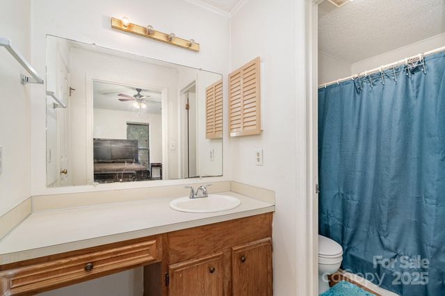 8031 Gera Emma Drive, Charlotte, NC 28215