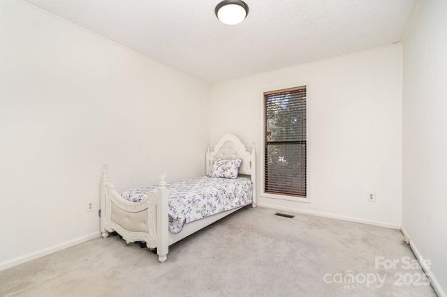 8031 Gera Emma Drive, Charlotte, NC 28215