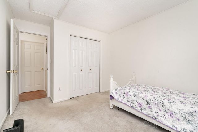 8031 Gera Emma Drive, Charlotte, NC 28215