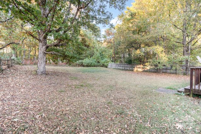 8031 Gera Emma Drive, Charlotte, NC 28215