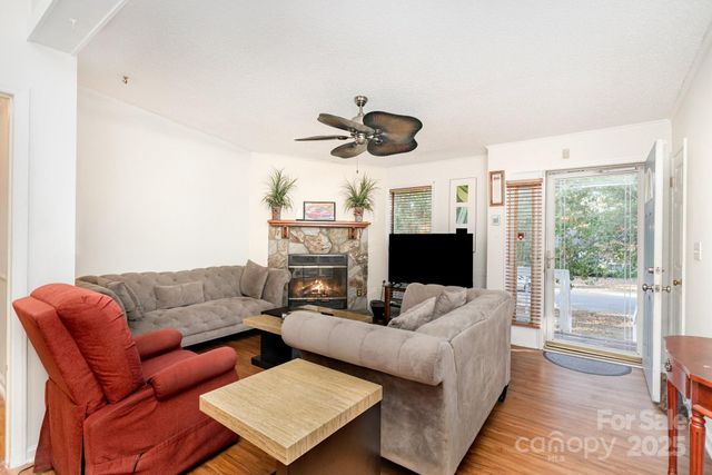 8031 Gera Emma Drive, Charlotte, NC 28215