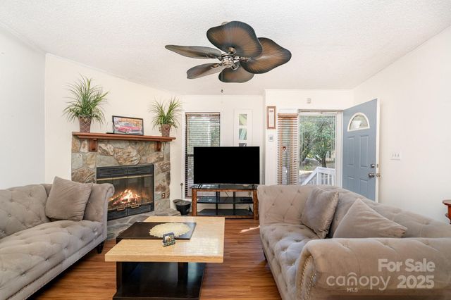 8031 Gera Emma Drive, Charlotte, NC 28215