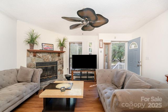 8031 Gera Emma Drive, Charlotte, NC 28215