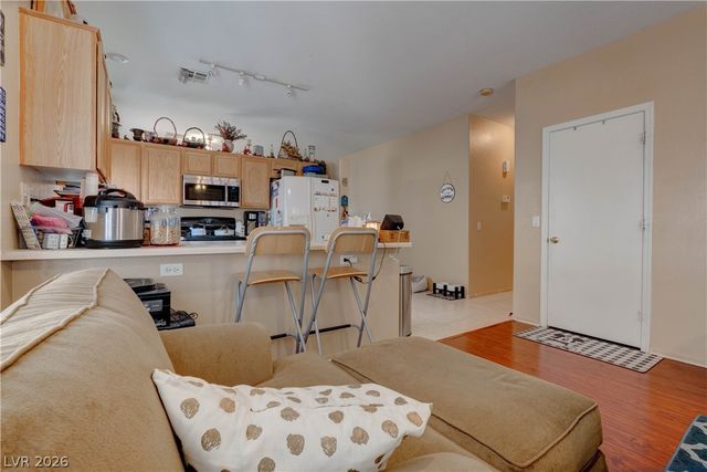 3802 Nestled Oak Avenue, North Las Vegas, NV 89031