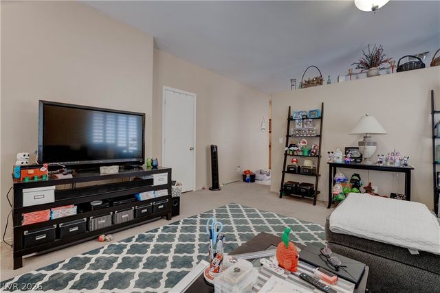 3802 Nestled Oak Avenue, North Las Vegas, NV 89031