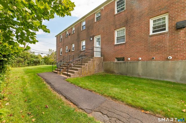 45 Brewster Road B, Glastonbury, CT 06033