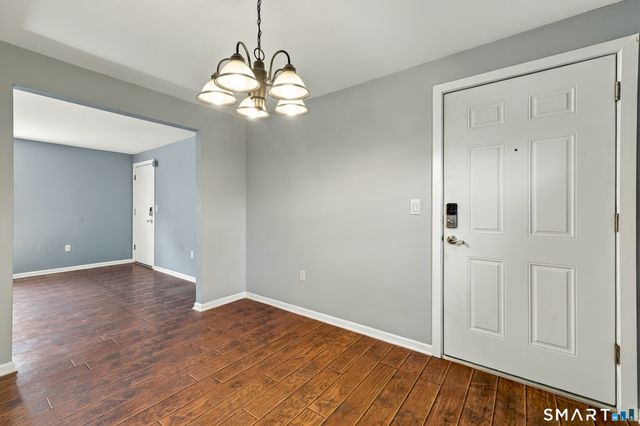 45 Brewster Road B, Glastonbury, CT 06033