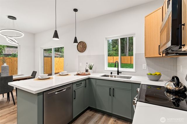 13807 Pinehurst Lane NW, Gig Harbor, WA 98329