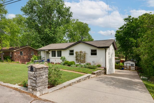 216 Bonnabrook Dr, Hermitage, TN 37076