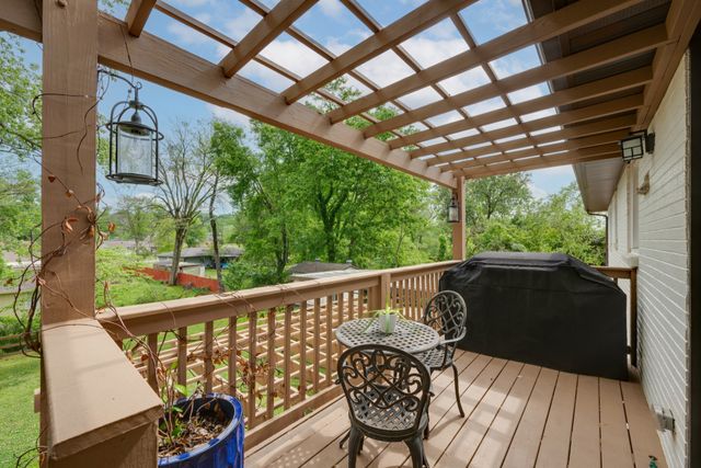 216 Bonnabrook Dr, Hermitage, TN 37076