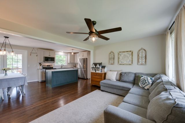 216 Bonnabrook Dr, Hermitage, TN 37076