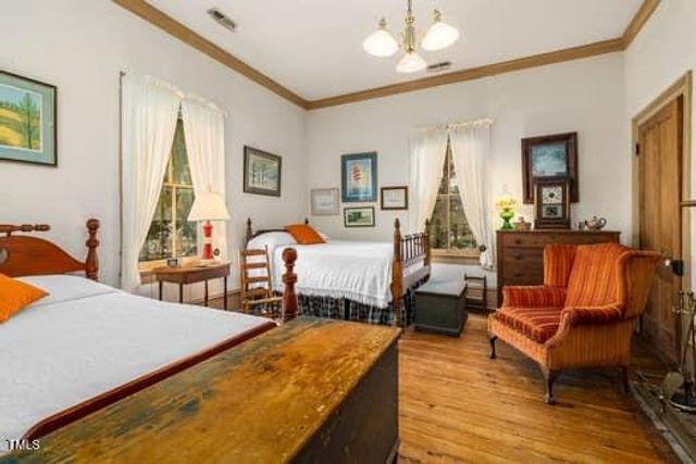 216 Chavasse Avenue, Henderson, NC 27536