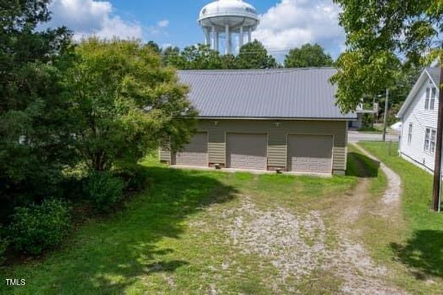 216 Chavasse Avenue, Henderson, NC 27536