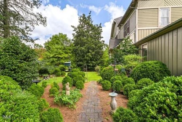 216 Chavasse Avenue, Henderson, NC 27536