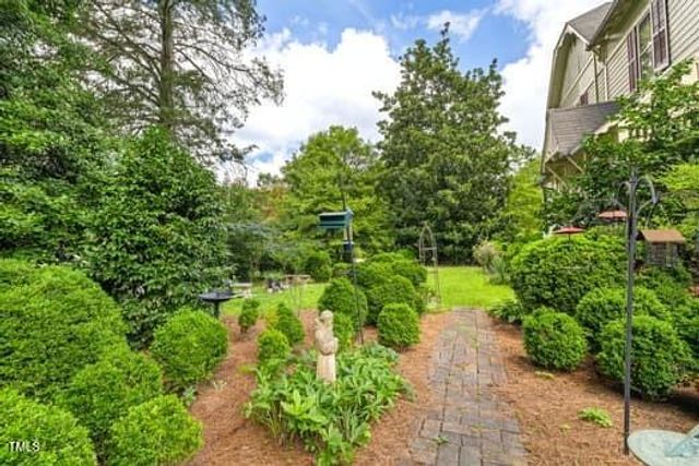 216 Chavasse Avenue, Henderson, NC 27536