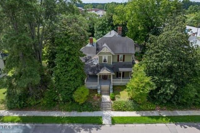 216 Chavasse Avenue, Henderson, NC 27536