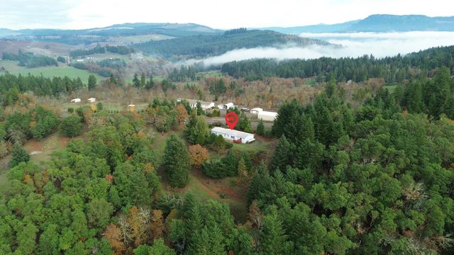 5290 Goodrich Highway, Oakland, OR 97462