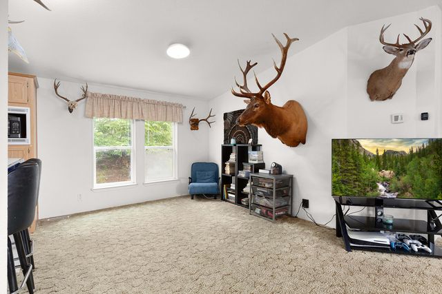 5290 Goodrich Highway, Oakland, OR 97462