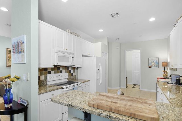 253 SW Otter Run Place, Stuart, FL 34997