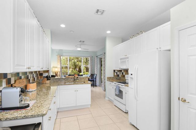 253 SW Otter Run Place, Stuart, FL 34997