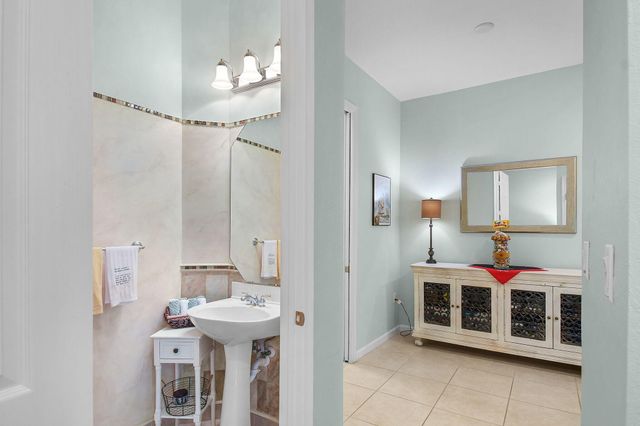 253 SW Otter Run Place, Stuart, FL 34997