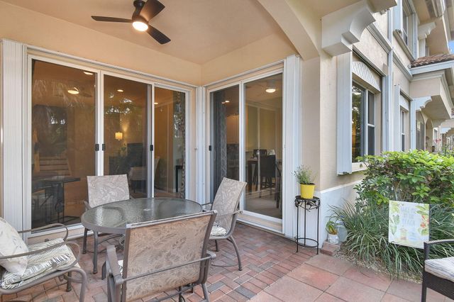 253 SW Otter Run Place, Stuart, FL 34997