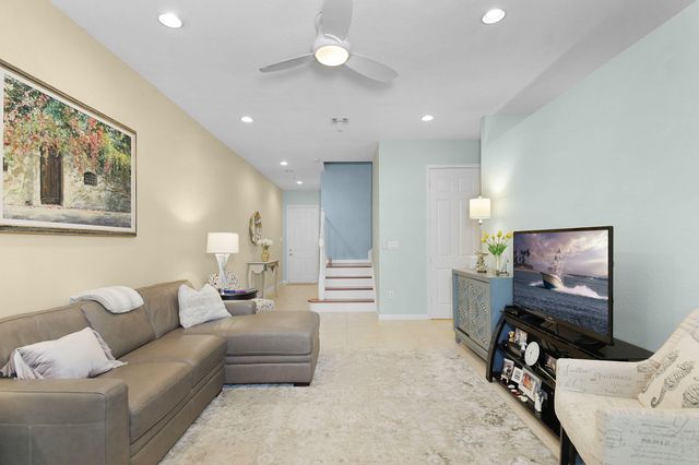 253 SW Otter Run Place, Stuart, FL 34997