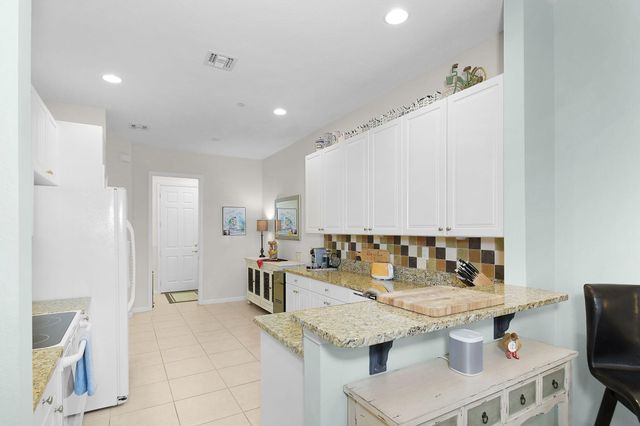 253 SW Otter Run Place, Stuart, FL 34997