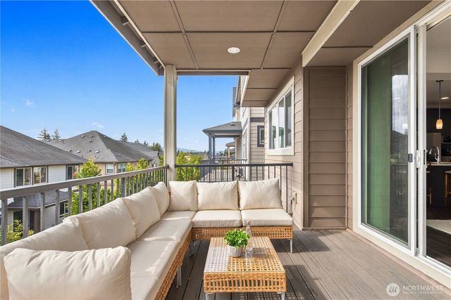 22977 SE 18th PL, Sammamish, WA 98075