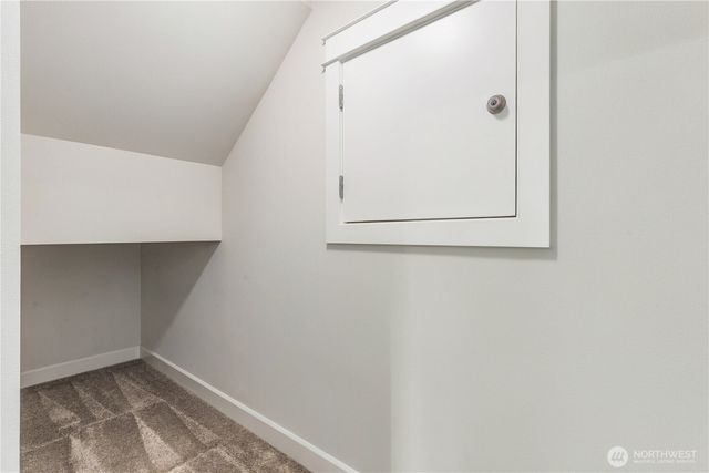 22977 SE 18th PL, Sammamish, WA 98075