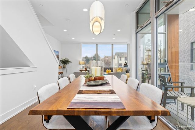 2814 John R Street, Detroit, MI 48201