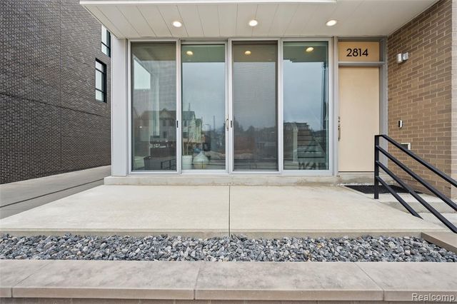 2814 John R Street, Detroit, MI 48201