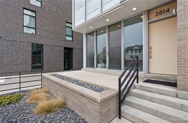 2814 John R Street, Detroit, MI 48201