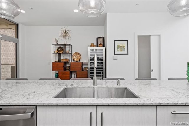 2814 John R Street, Detroit, MI 48201