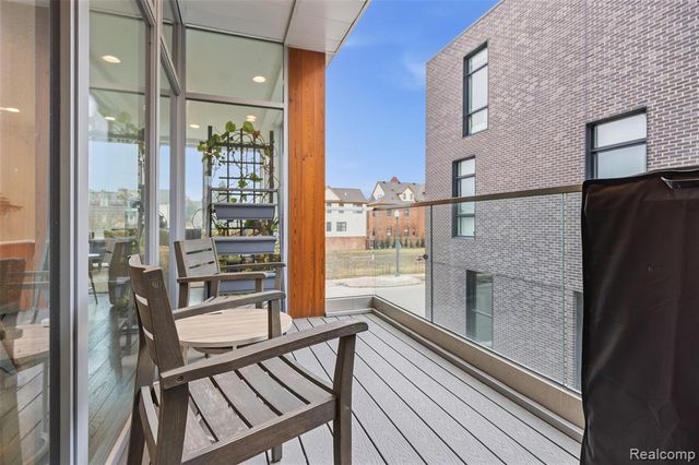 2814 John R Street, Detroit, MI 48201