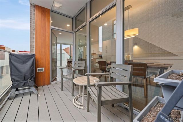 2814 John R Street, Detroit, MI 48201