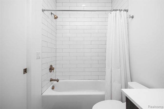 2814 John R Street, Detroit, MI 48201