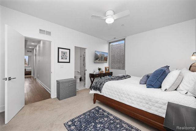 2814 John R Street, Detroit, MI 48201