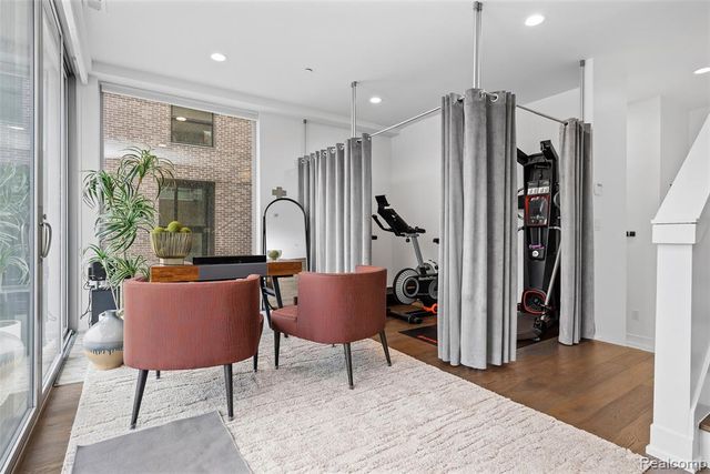 2814 John R Street, Detroit, MI 48201