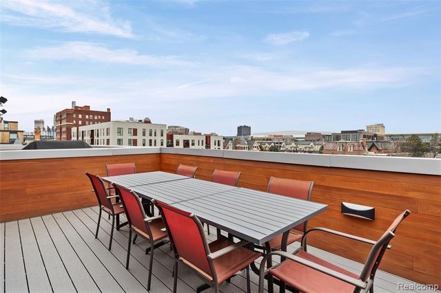 2814 John R Street, Detroit, MI 48201