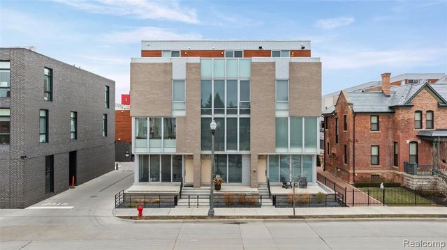 2814 John R Street, Detroit, MI 48201